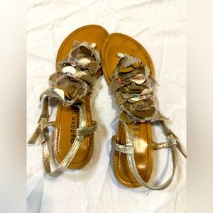 Madden Girl Tan/Gold Floral Sandals, Size 8